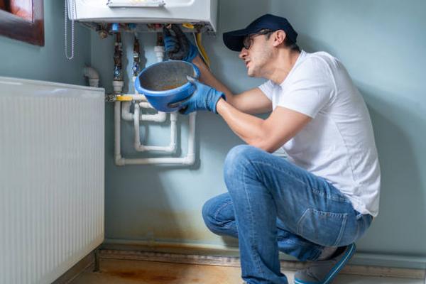 Water Heater Replacement: Choosing Between Tankless and Traditional Models